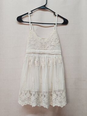 Daytrip Cream Lace Spaghetti-Strap Camisole
